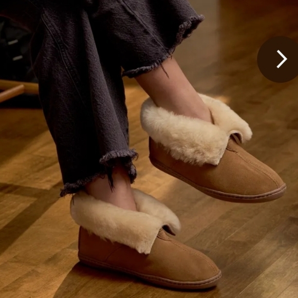 Minnetonka Shoes - Minnetonka Golden Tan Sheepskin Ankle Boot Brand New Without Box 7